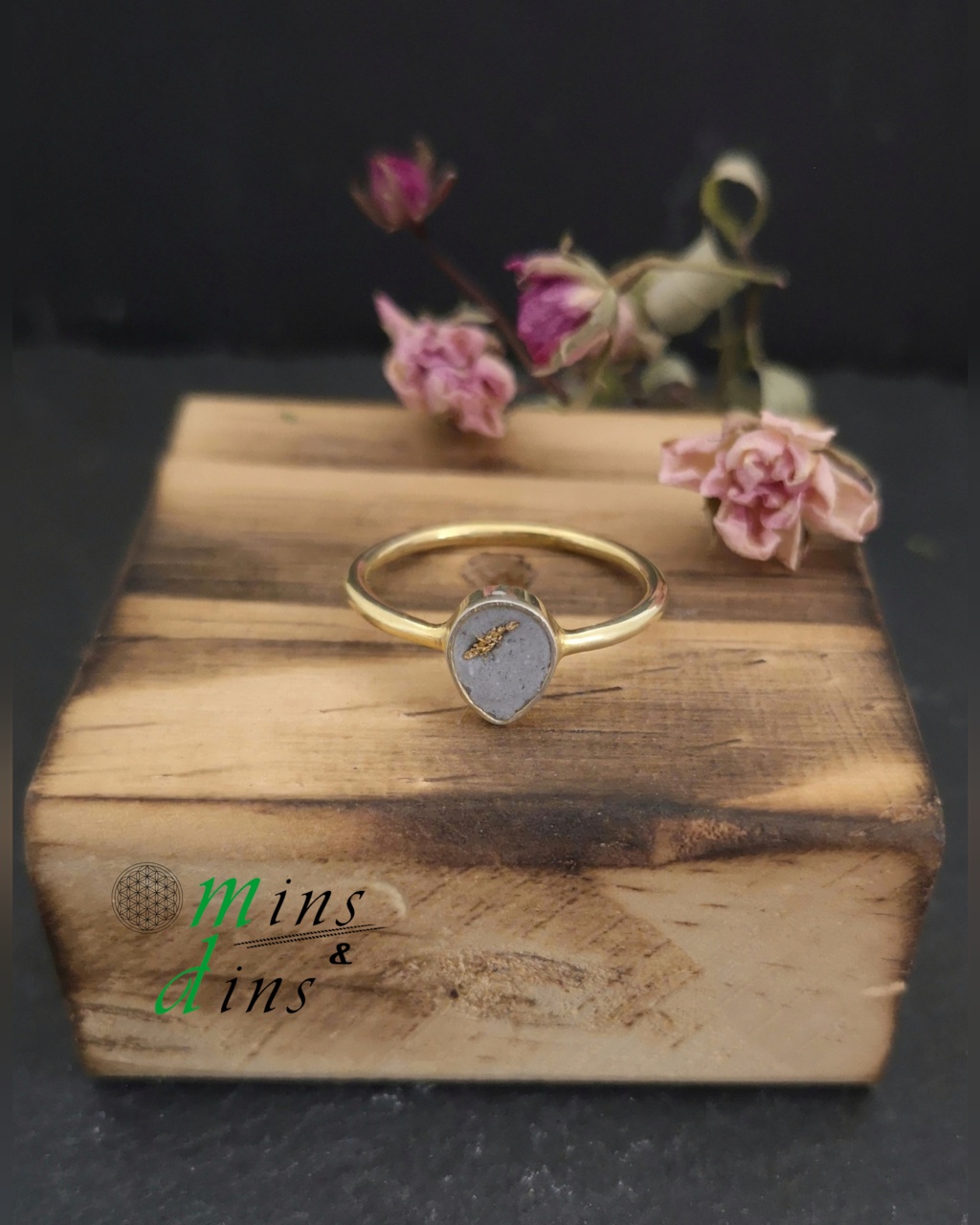 beton ring vergoldet blattgold 925 tropfen 925 silberring gold beton tropfenform handgefertigter beton ring gold eleganter beton schmuck ring