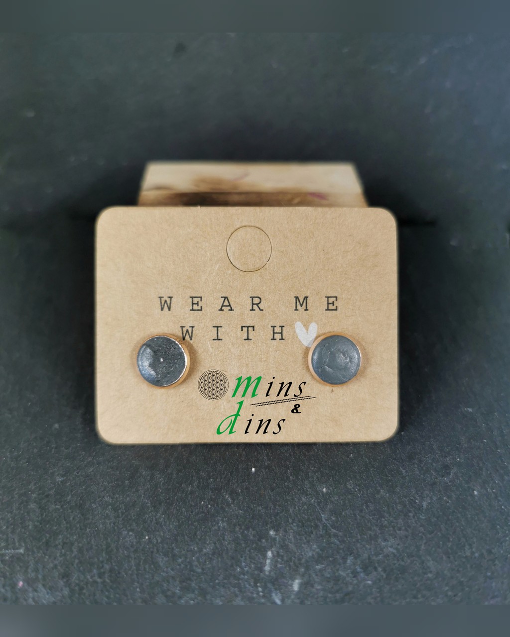 beton ohrstecker rosevergoldet grau 8mm 24k rosevergoldete beton ohrstecker grau handgefertigter betonschmuck rosegold grau minimalistischer beton rosegold schmuck