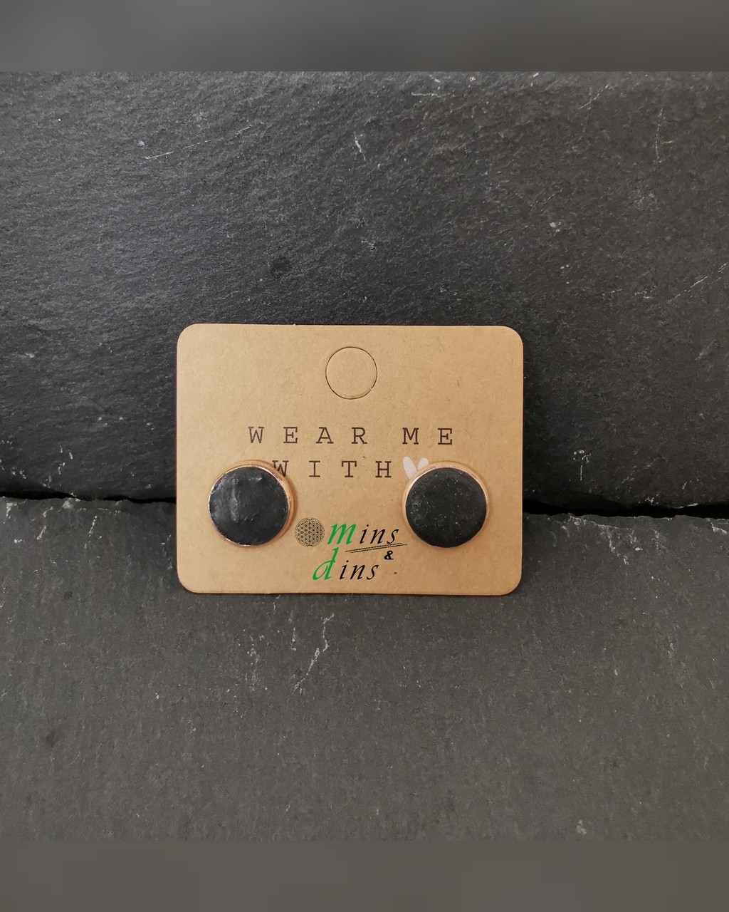 beton ohrstecker rosevergoldet dunkelgrau 12mm 24k rosevergoldete beton ohrstecker handgefertigter betonschmuck dunkelgrau rosegold statement beton schmuck rosegold